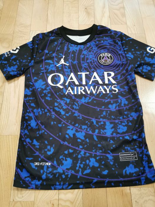 Детски футболен екип