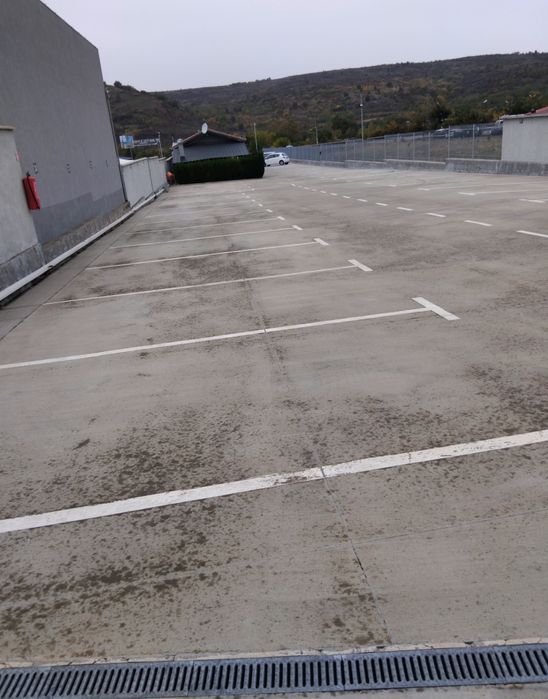 Отдава под наем автосервиз в гр.Дупница