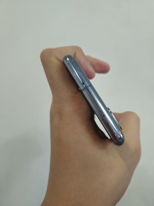 Samsung s20 продам/обмен