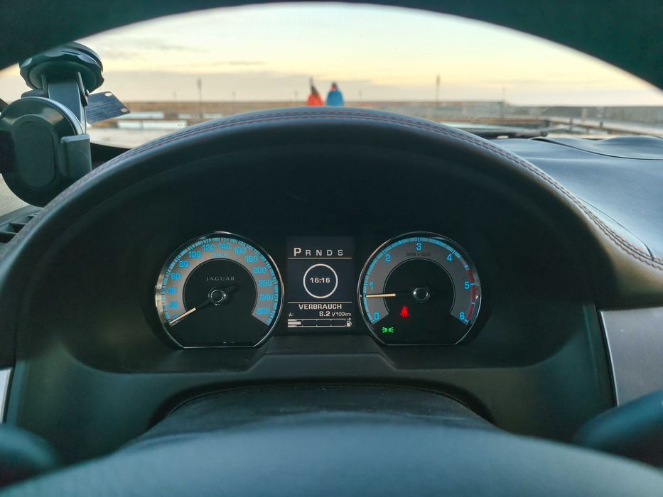 Jaguar XF 3.0D 275 ps