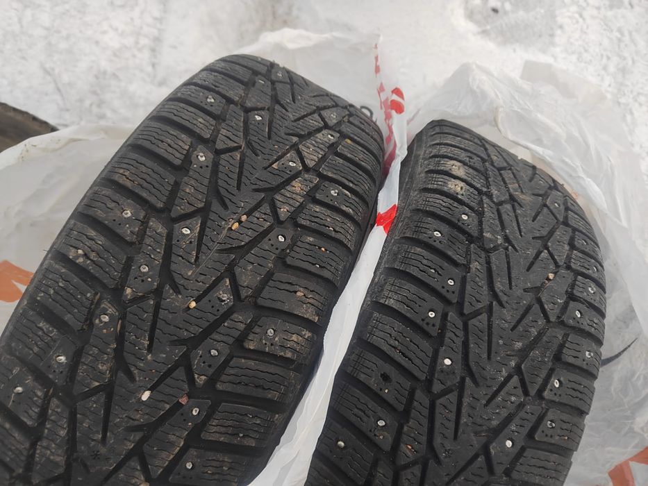 Продам пару зимних шин