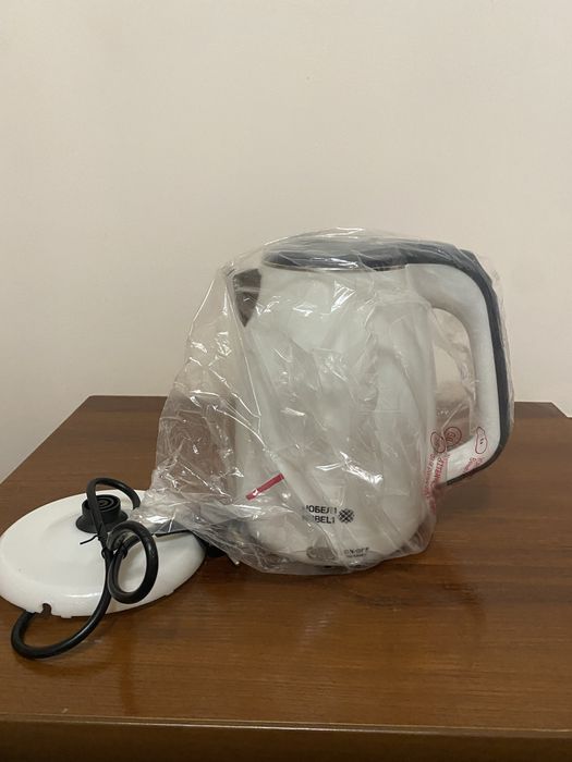 Электрический чайник Nobel новый