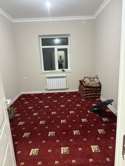 Вогзал олдида 2 хонали квартира сотилади.