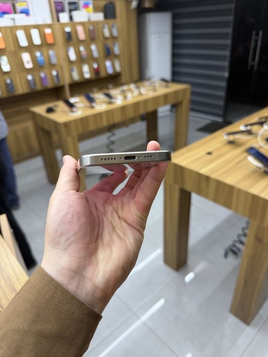 Iphone 15 Pro 256/87%