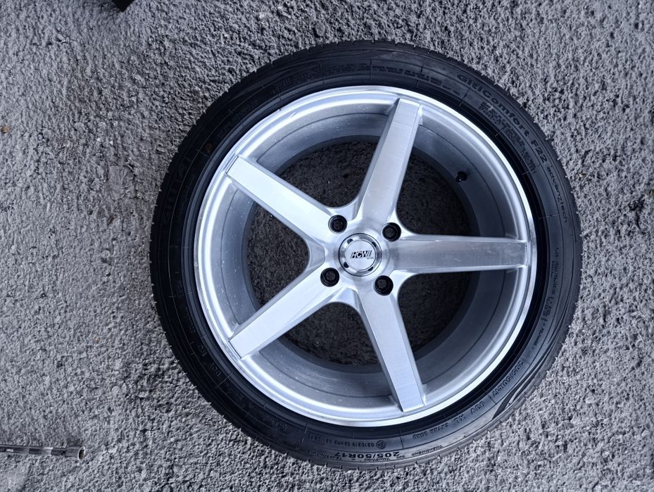 Saka diska 17 vossen baloni bilan