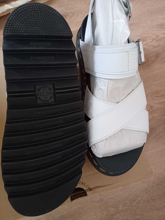 Dr.Martens N38 Нови сандали