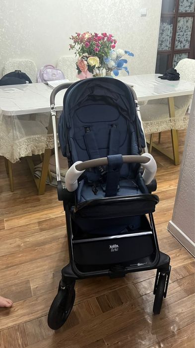 Коляска  прогулочная Kidilo  синий)))