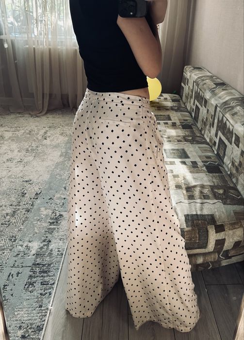 Щелковые брюки с защипами Mango