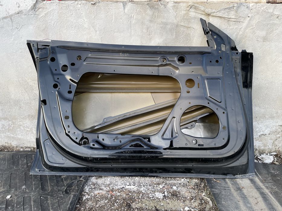 Предна лява врата за Tesla 3 Тесла 3  2017-2023г