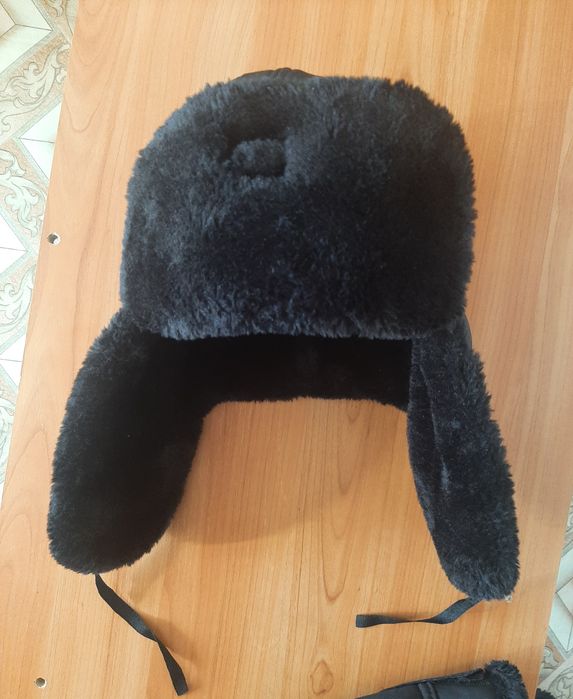 Шапки. НОВЫЕ. Зима. 56 размер.