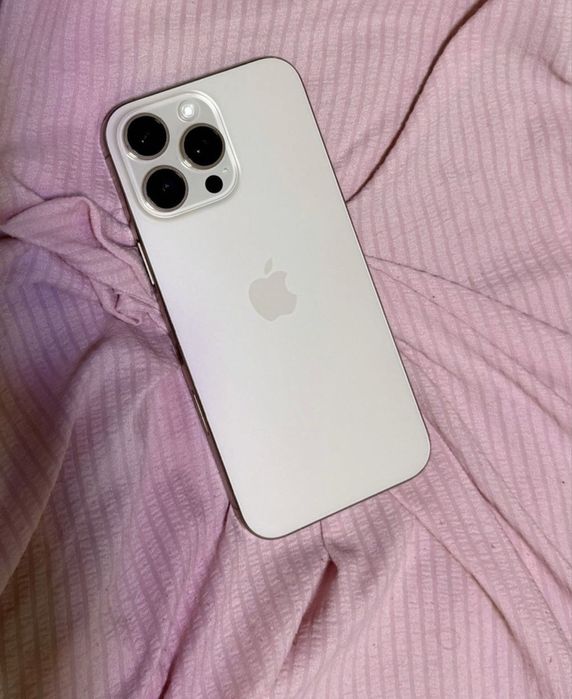 Iphone 16 pro max emkost 94%