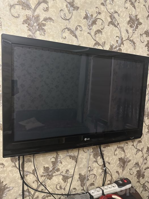 Телевизор LG б/у (под ремонт или на запчасти)