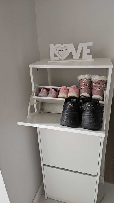Mobilier IKEA – Pantofar BISSA