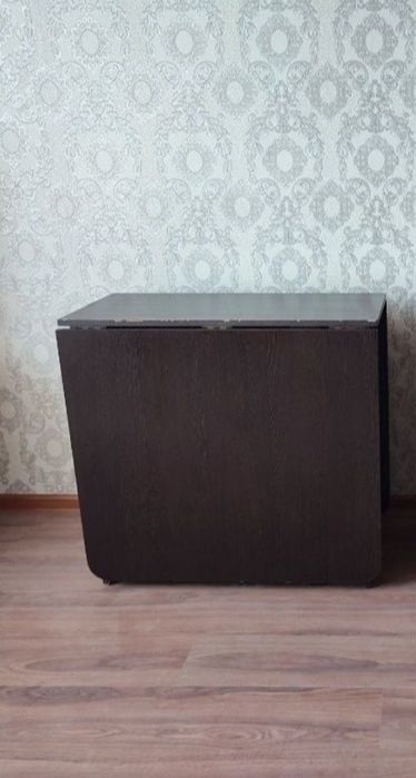 Продам  столы разные