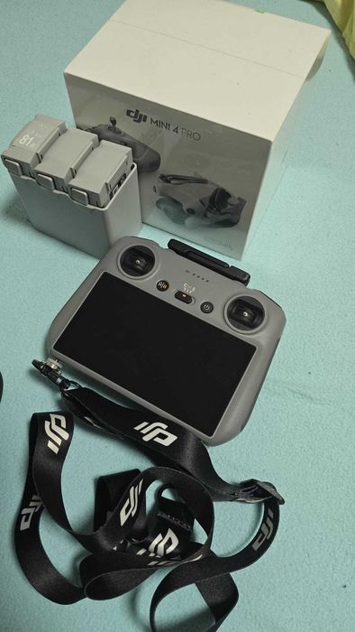 Drona dji Mini 4 pro