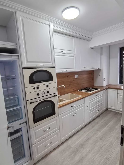 Inchiriere studio modern in  Otopeni-Complex Natatie   2500 ron.