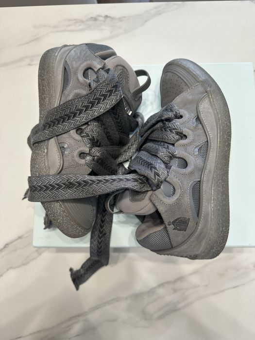 Lanvin curb grey