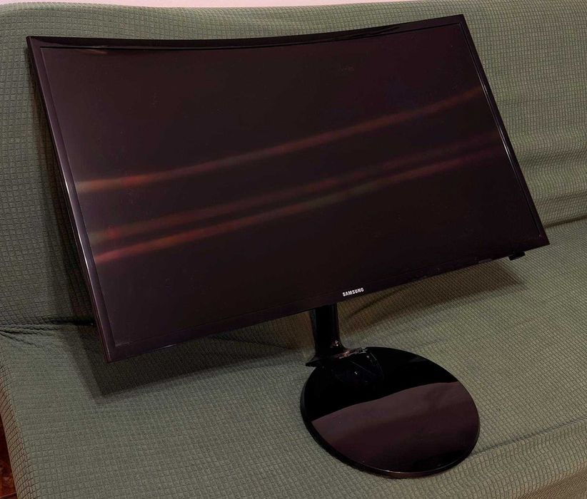 Vand Monitor Curbat Gaming Multimedia LED VA Samsung 31.5", Full HD!