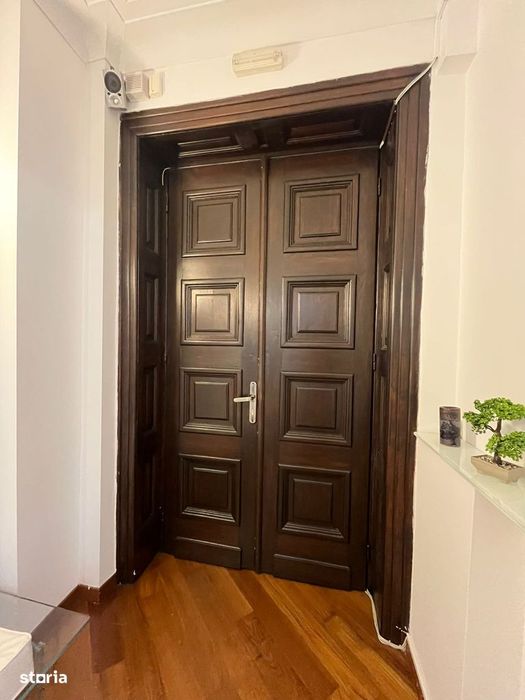 Apartament 4 camere superb 3min de Victoriei 15 min de Aeroport