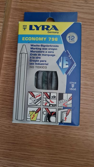 Set 12 creioane cerate Lyra