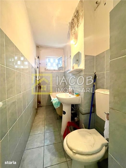 Apartament 3 camere, str. Stadionului, etaj 2