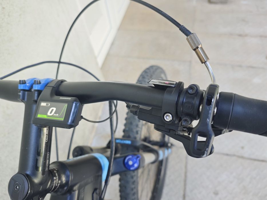 Vând bicicleta electrica Focus Jam2 cu motor Shimano