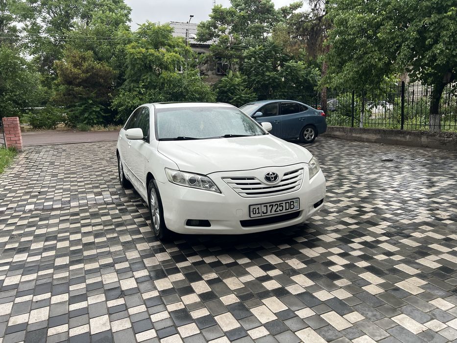 Tayota Camry srochnoo sotiladi aredagayam beriladi