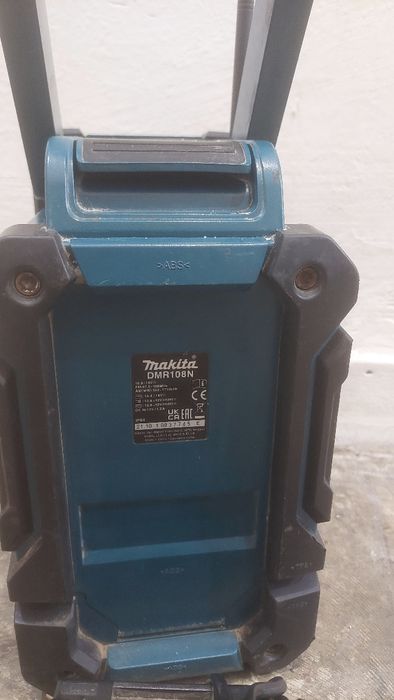 Radio makita defect