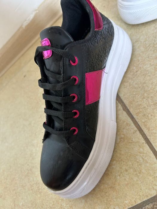 Adidași Guess girl originali