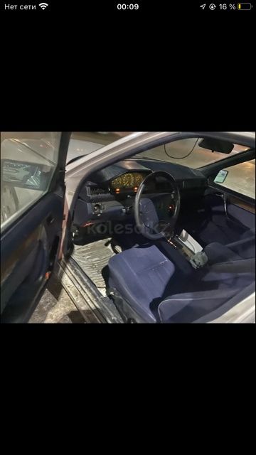 Мерседес 124Е девяносто год объем