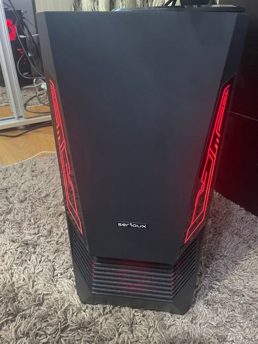 Unitate gaming +monitor tastatură mause