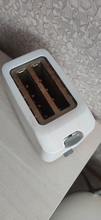 Тостер Scarlett рабочий