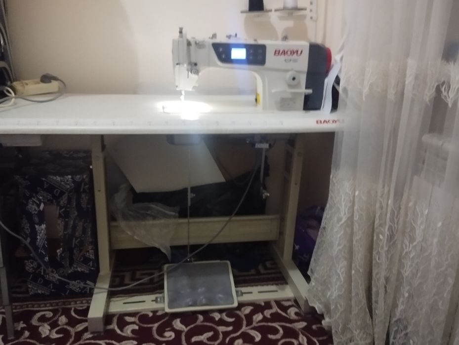 Tikuv mashinasi sotiladi