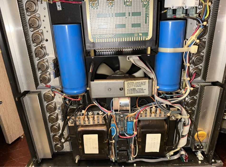 Vand amplificatoare de putere crown macrotech 1200/2401