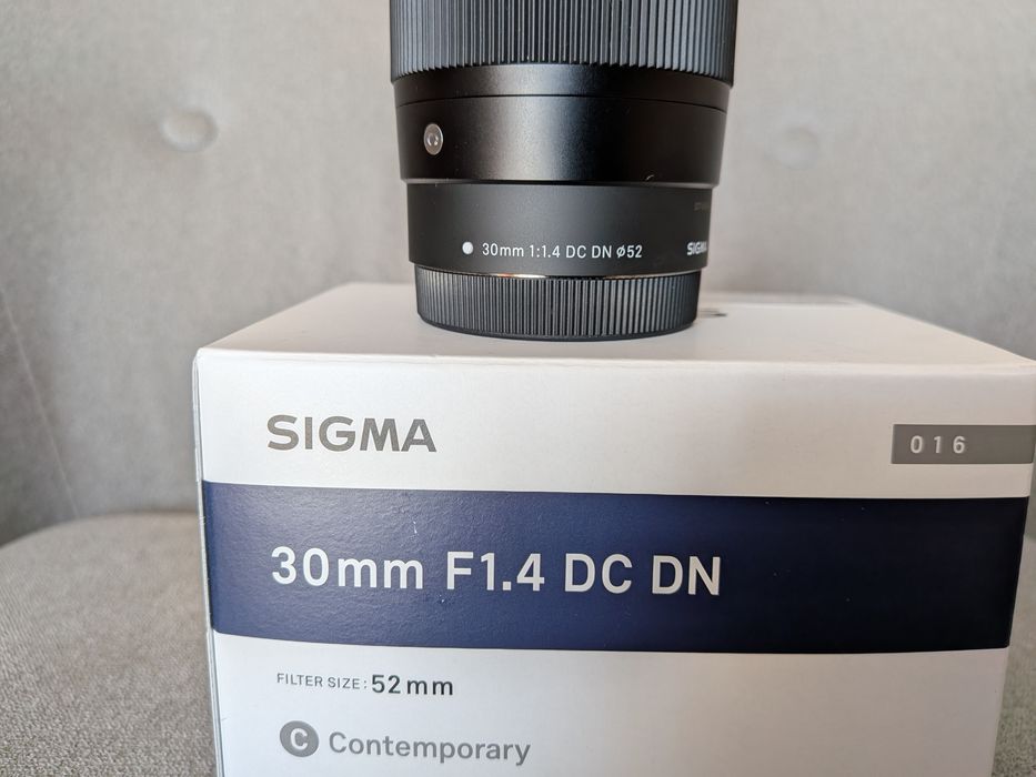 Obiectiv Sigma 30mm 1.4 dc dn montura Canon EF-M