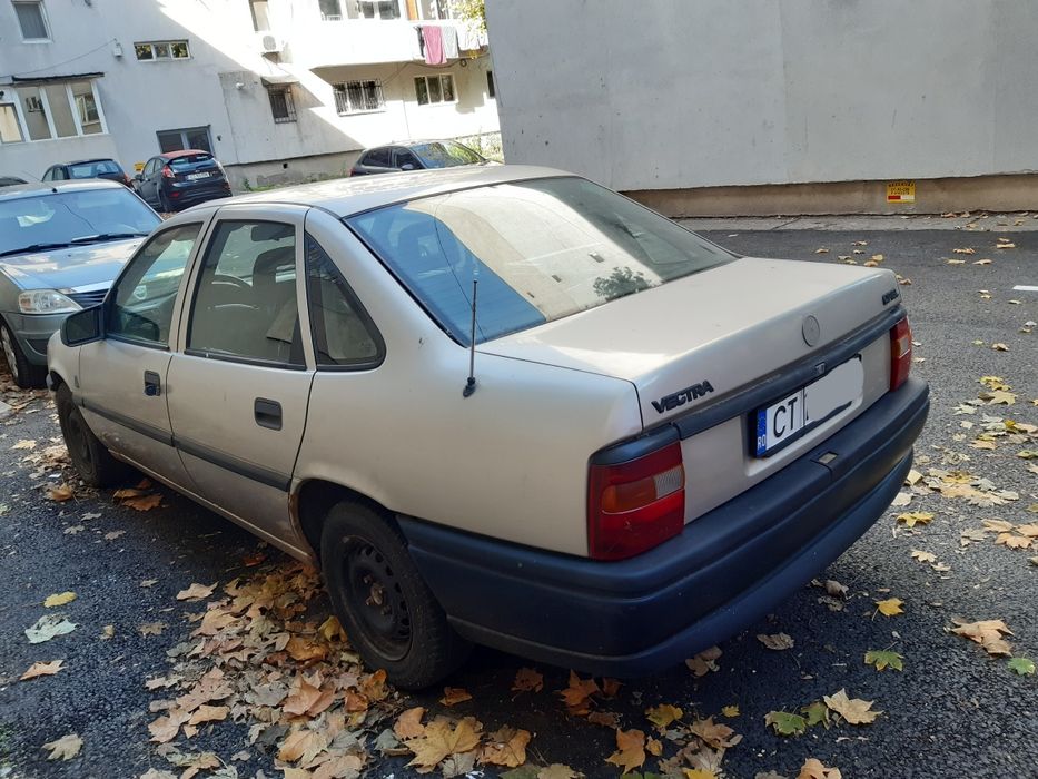 Opel Vectra 1,6 benzină + GPL recomandat  pentru programul RABLA

Vând Opel Vectra 1,6 benzină și GPL, fabricație 06.1994. Autoturismul se prezintă în