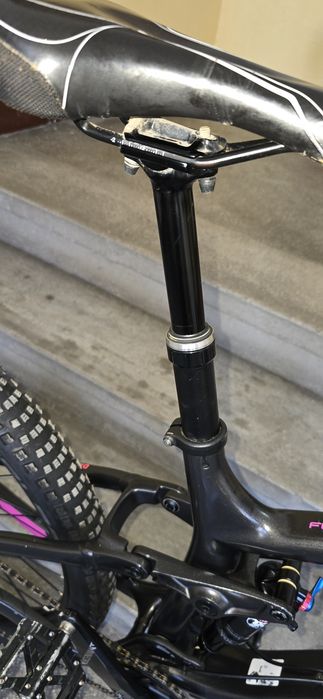 Bicicleta full suspension Trek