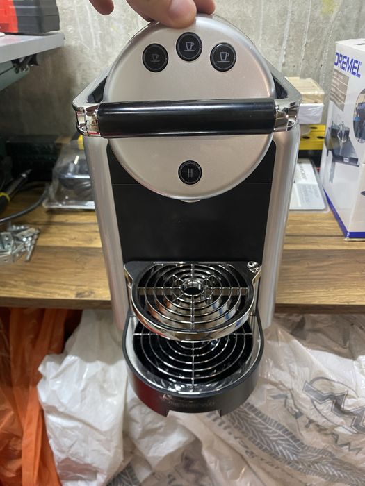 Професионална Кафе Машина Nespresso  Zenius
