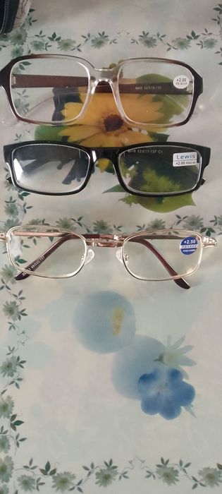 Продам очки по 2000