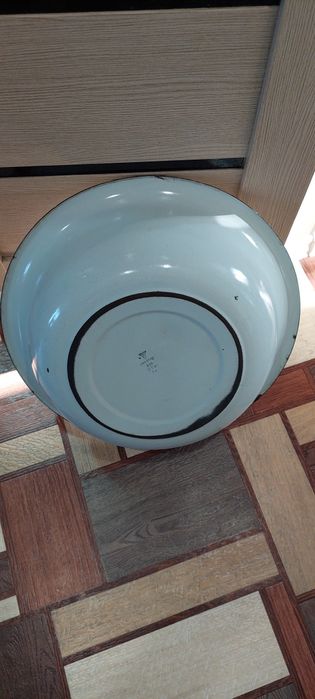 Таз эмалированный