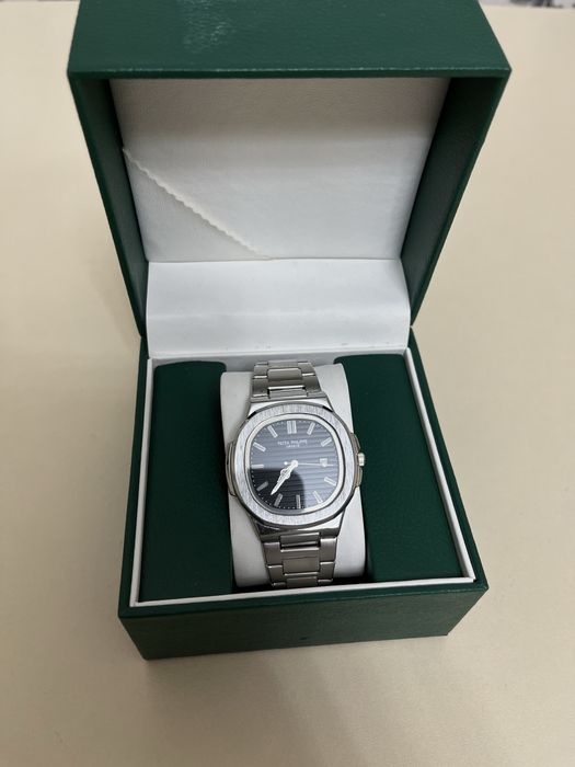 часы patek philippe  Nautilus