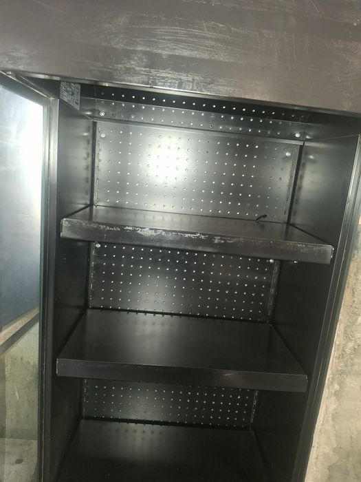 Хладилна витрина крайстенна отворена