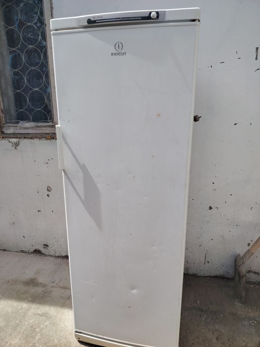 Продам морозильник