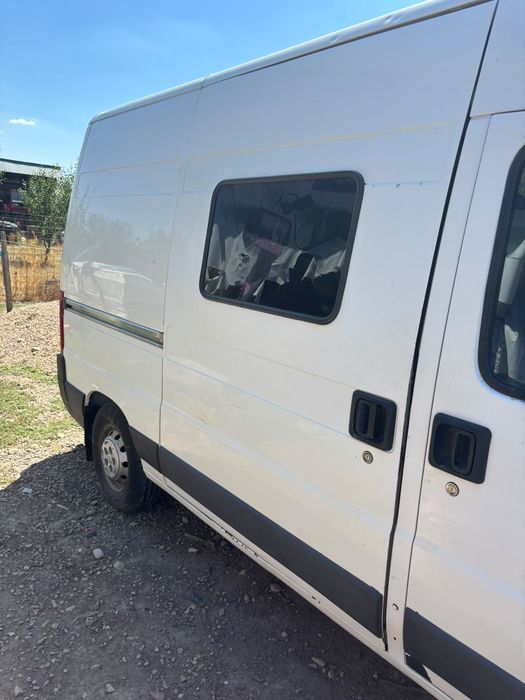 Vând peugeot boxer 2.2