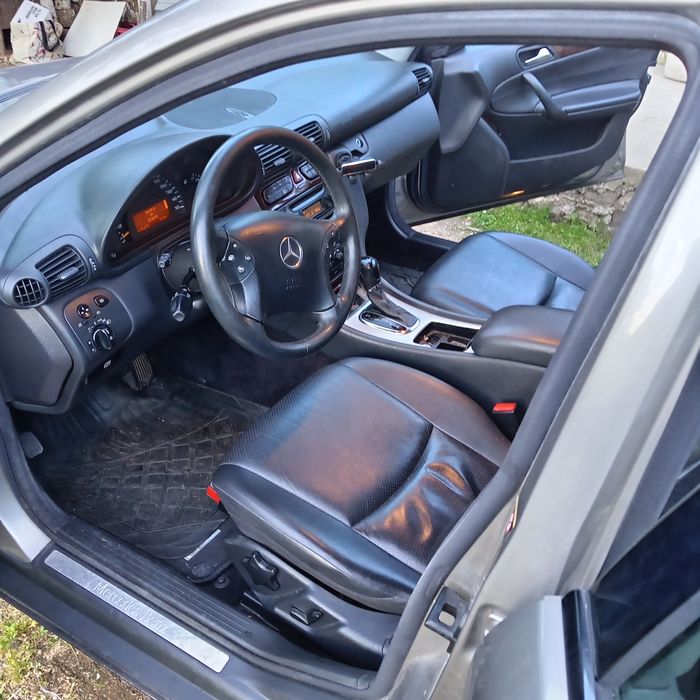 Vând Mercedes-Benz c 220 automat