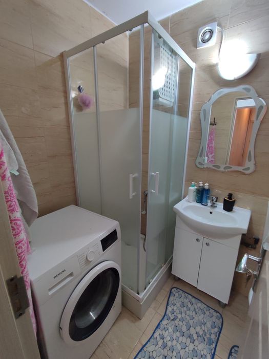Vând apartament 2 camere zona Berceni