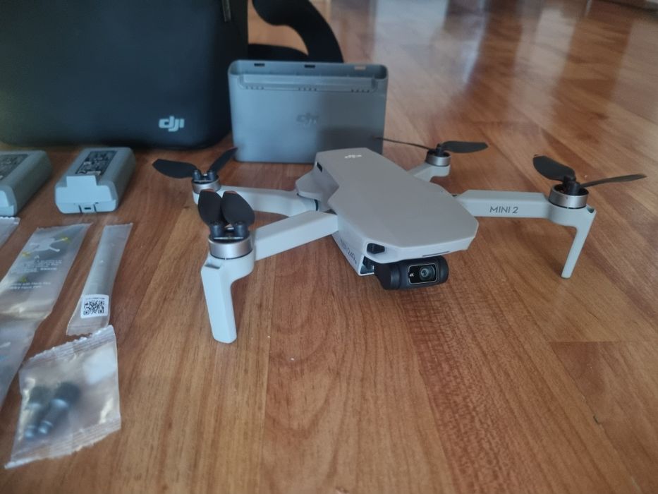 DJI Mini 2 fly more combo