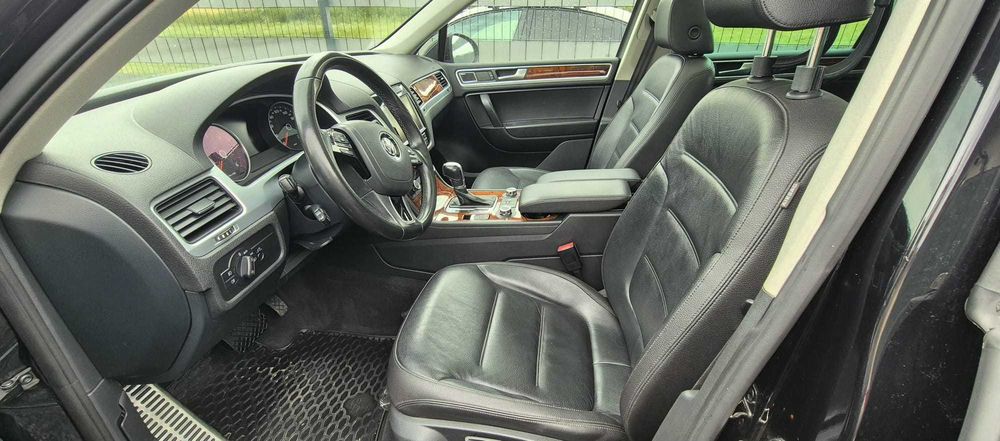 Volkswagen Touareg 7P • 2013 • CRCA  245 • Perne•ACC•Panoramic•Carplay/Android auto•Dynaudio