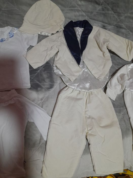 Vând haine de botez sau nunta. set și pantofi.