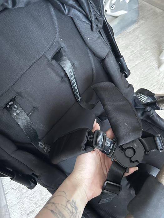 Продам прогулочную коляску